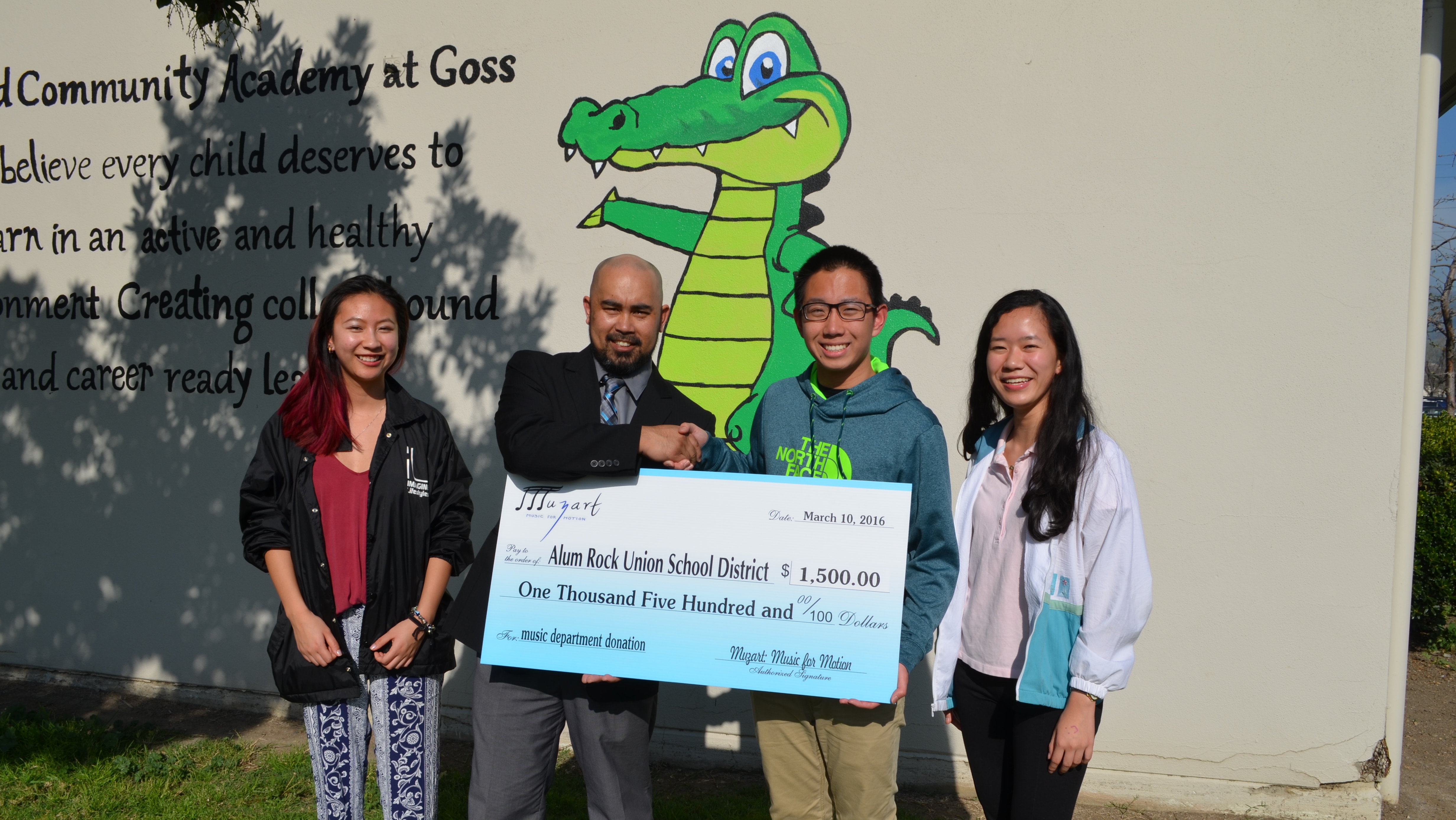 Muzart's check donation to Alum Rock. 2775 height size perfect